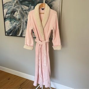 Natori Sherpa Plash Fleece Robe. Sz M